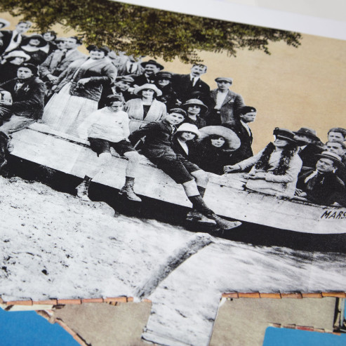 Unframed un groupe posant dans une barque amarrée sur la plage revu par JR, Marseille vers 1930, Marseille, France, 2013 Unframed un groupe posant dans une barque amarrée sur la plage revu par JR, Marseille vers 1930, Marseille, France, 2013