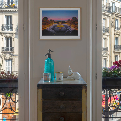 JR au Louvre 29 Mars 2019, 19h45 © Pyramide, architecte I. M. Pei, musée du Louvre, Paris, France, 2019 JR au Louvre 29 Mars 2019, 19h45 © Pyramide, architecte I. M. Pei, musée du Louvre, Paris, France, 2019