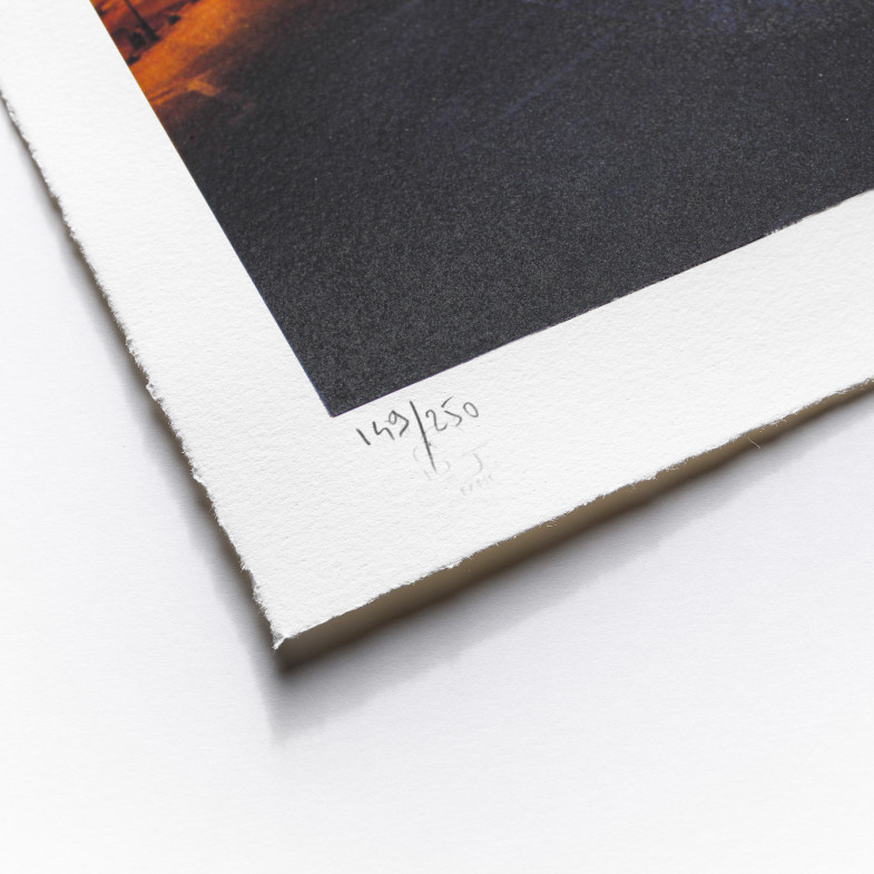 JR au Louvre 29 Mars 2019, 19h45 © Pyramide, architecte I. M. Pei, musée du Louvre, Paris, France, 2019 JR au Louvre 29 Mars 2019, 19h45 © Pyramide, architecte I. M. Pei, musée du Louvre, Paris, France, 2019