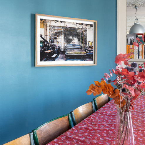 Self-portrait in front of "Homme accoudé sur une table"