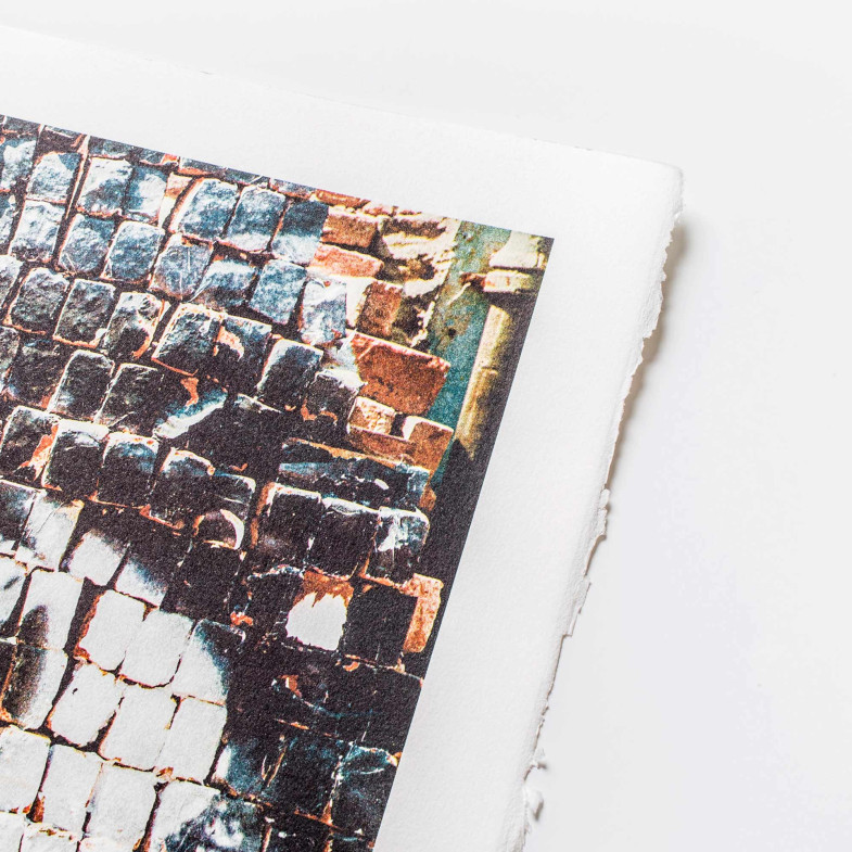 Eyes on bricks, New Delhi, Inde, 2009